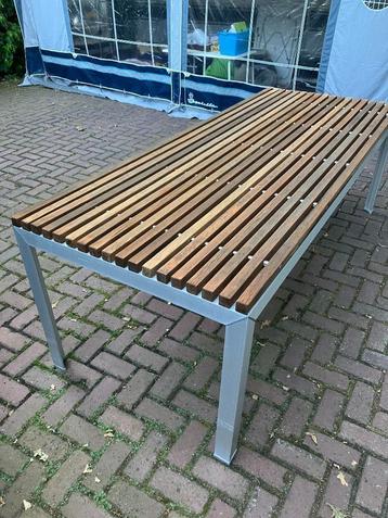 EXTREMIS tafel, jatoba houten blad met aluminium onderstel beschikbaar voor biedingen