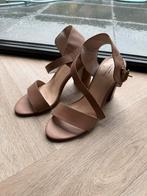 Sacha Essentials sandalen schoenen hakken, Ophalen, Beige, Zo goed als nieuw, Schoenen met hoge hakken