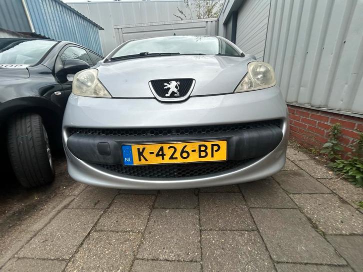 Peugeot 107 1.0 12V 3DR 2006 Grijs, Auto's, Peugeot, Bedrijf, Benzine, A, Hatchback, Handgeschakeld, Geïmporteerd, Zilver of Grijs