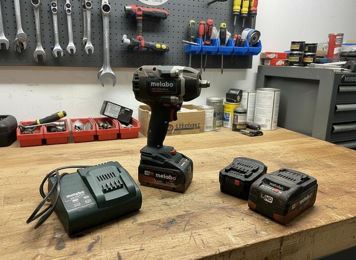 Metabo SSW 18 LTX 800 BL slagmoersleutel+ 3 accus, Doe-het-zelf en Verbouw, Gereedschap | Boormachines, Zo goed als nieuw, Ophalen of Verzenden