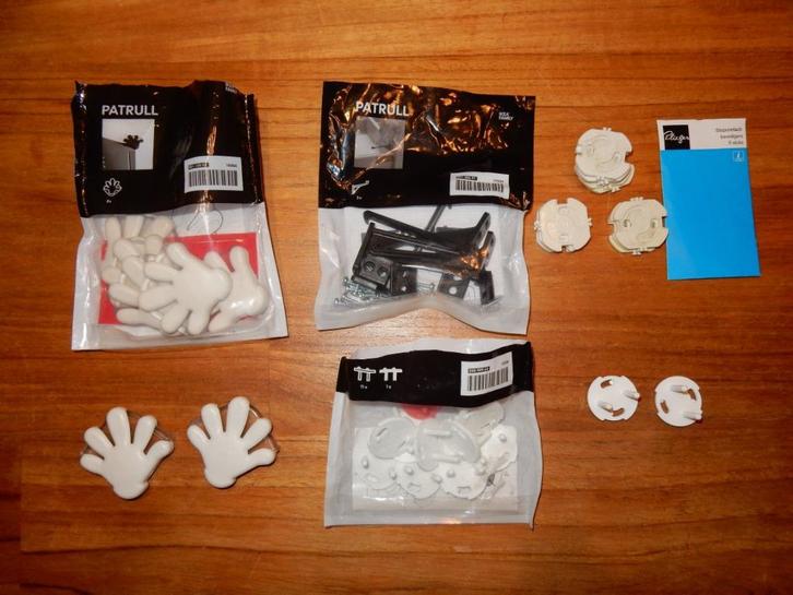 Kinder beveiliging stopcontact + hoek + blokkeer, Kinderen en Baby's, Kinderspulletjes, Zo goed als nieuw, Ophalen of Verzenden