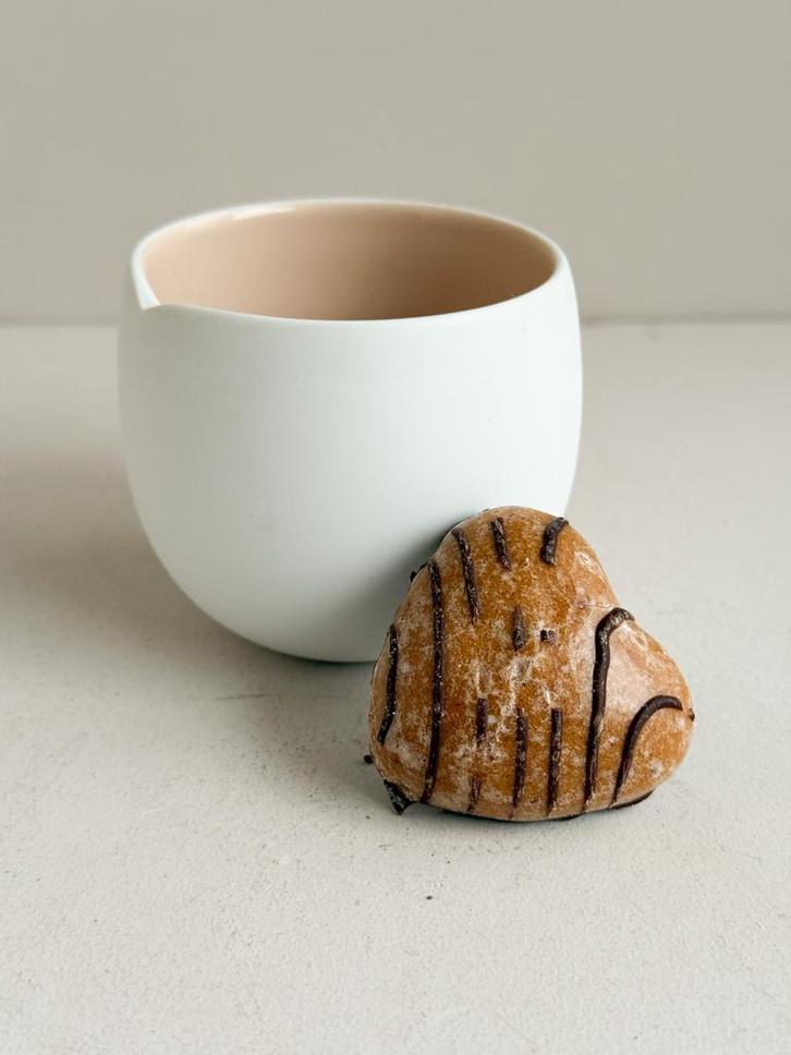 Nespresso Origin kopje - India Mahdavi design, Huis en Inrichting, Keuken | Servies, Zo goed als nieuw, Kop(pen) en/of Schotel(s)