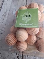 Houten decoratie balletjes, Ophalen of Verzenden, Zo goed als nieuw, Haken, Overige typen