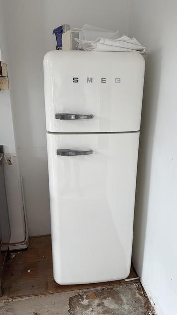 SMEG Koelkast incl. Vriezer Crème Kleur beschikbaar voor biedingen