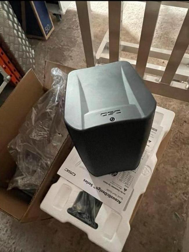 Qsc AD-S6T speaker 150watt hifi, Audio, Tv en Foto, Luidsprekers, Zo goed als nieuw, Front, Rear of Stereo speakers, 120 watt of meer