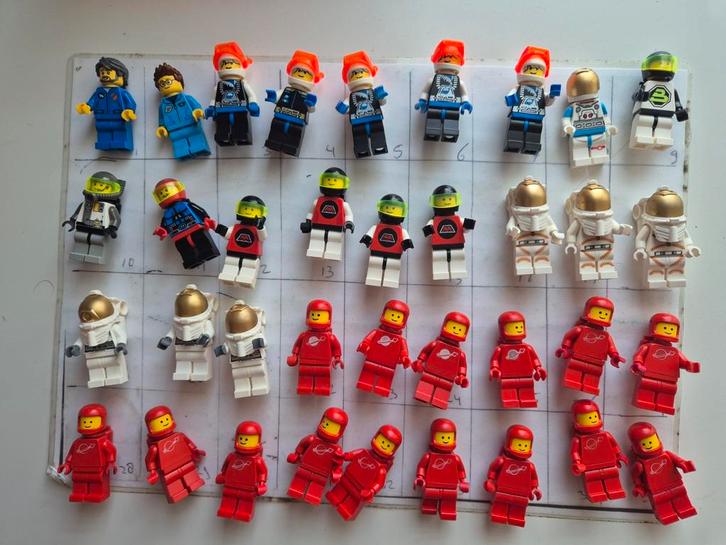 Lego classic space blacktron mtron ruimte ice poppetjes, Kinderen en Baby's, Speelgoed | Duplo en Lego, Zo goed als nieuw, Ophalen of Verzenden
