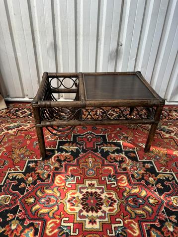 Vintage manou bijzettafel beschikbaar voor biedingen