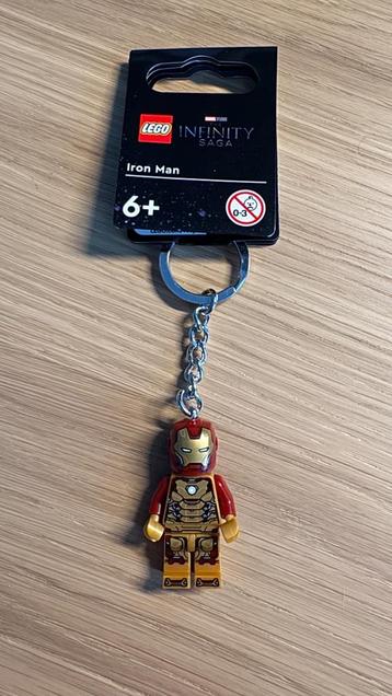 Lego 854240 - Iron Man sleutelhanger beschikbaar voor biedingen