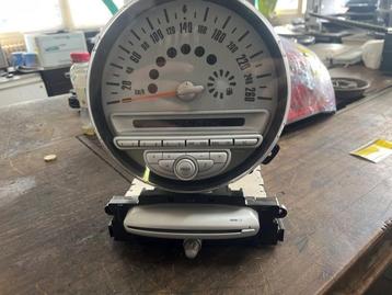 Radio CD Speler van een Mini ONE beschikbaar voor biedingen