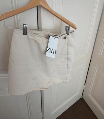 Zara beige broekrok, ecru broekje met overslag, mini rok,S/M beschikbaar voor biedingen