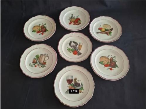 Boxed Set 7 antique plates, Food and drink motif designs 35, Antiek en Kunst, Antiek | Servies compleet, Ophalen of Verzenden
