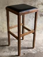 Vintage kruk barkruk hout zwart skai-leer jaren 60, Huis en Inrichting, Barkrukken, Ophalen, 60 tot 90 cm, Hout, Zo goed als nieuw