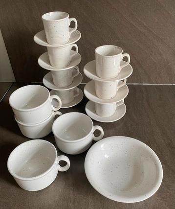 Servies met vrolijke spikkels John Tams Confettie beschikbaar voor biedingen