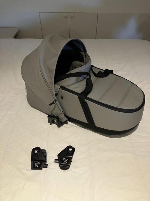 Babyzen Yoyo reiswieg grijs incl. Adapters en matras, Kinderen en Baby's, Kinderwagens en Combinaties, Zo goed als nieuw, Overige merken