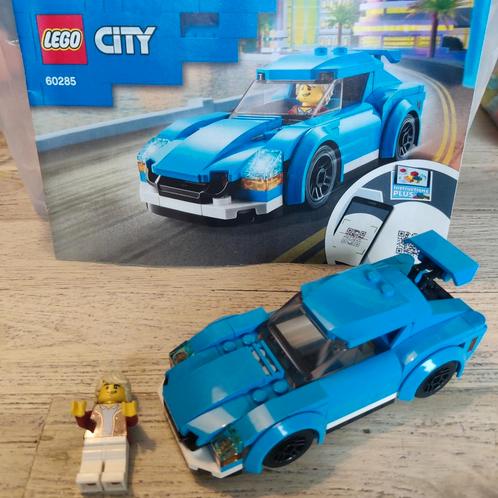 Lego 60285 Sportwagen blauw, Kinderen en Baby's, Speelgoed | Duplo en Lego, Zo goed als nieuw, Lego, Complete set, Ophalen of Verzenden