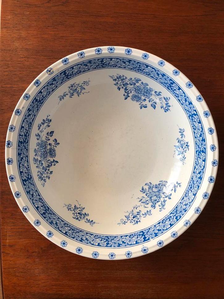 Antieke wasschaal: Flower, Antiek en Kunst, Antiek | Schalen, Ophalen of Verzenden