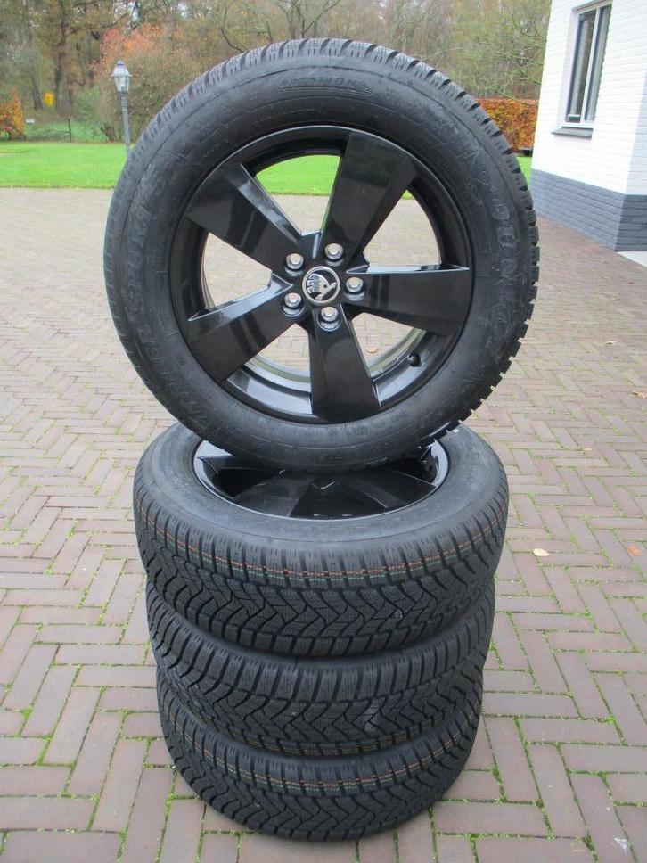 NIEUW Originele Skoda Kamiq 16 inch winterbanden Nanuq, Auto-onderdelen, Banden en Velgen, Banden en Velgen, Winterbanden, 16 inch