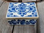 Antiek delfts blauw sieraden doosje I.z.g.s., Antiek en Kunst, Curiosa en Brocante, Ophalen of Verzenden