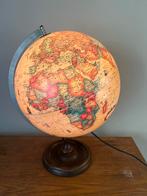 Vintage globe wereldbol op houten voet, Ophalen of Verzenden, Zo goed als nieuw