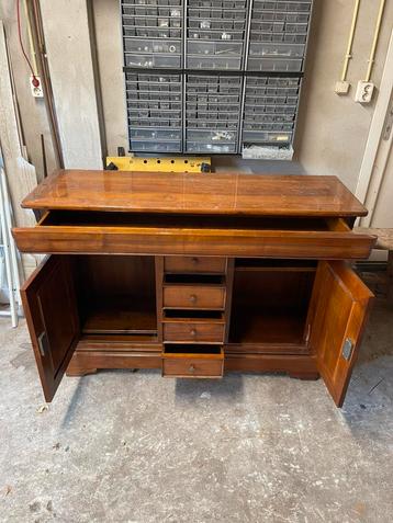 Massief houten dressoir – vintage look, garage uitverkoop! beschikbaar voor biedingen