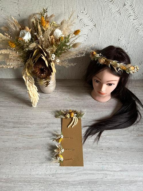Bruiloft bloemen droogbloemen va 15 euro, Kleding | Dames, Trouwkleding en Trouwaccessoires, Nieuw, Accessoires, Beige, Ophalen
