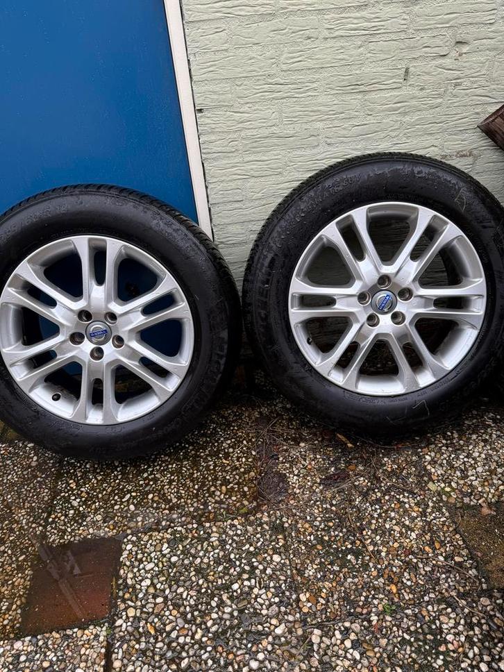 Volvo XC60 Velgen met Banden - All Season, Auto-onderdelen, Banden en Velgen, Banden en Velgen, All Season, 18 inch, 235 mm, Terreinwagen