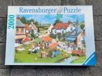 Ravensburger puzzel 2000 markt in het dorp, Ophalen of Verzenden, Meer dan 1500 stukjes, Zo goed als nieuw