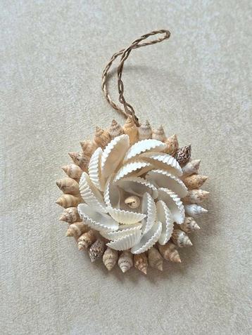 Schelpen hanger Bintang 2 uit Bali  beschikbaar voor biedingen