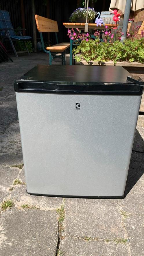 Camping koelkastje, Witgoed en Apparatuur, Koelkasten en IJskasten, Gebruikt, Zonder vriesvak, Minder dan 75 liter, Minder dan 85 cm