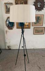 Lamp mooie moderne drie Poots’ vloerlamp., Huis en Inrichting, Lampen | Vloerlampen, Ophalen of Verzenden