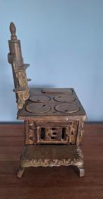 Antiek miniatuur gietijzeren fornuis, Ophalen of Verzenden