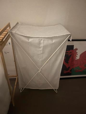 5 EURO for laundry basket beschikbaar voor biedingen