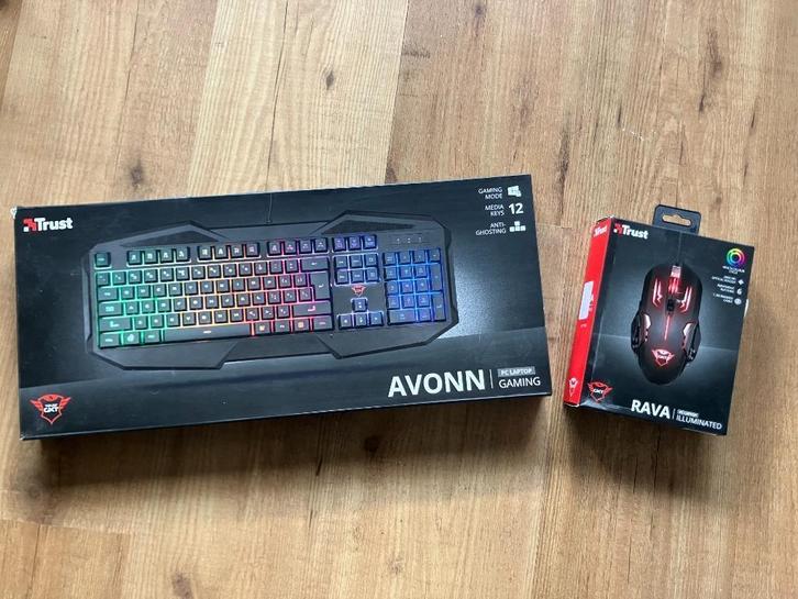 Trust Gaming toetsenbord en muis met led licht, Computers en Software, Toetsenborden, Zo goed als nieuw, Qwerty, Bedraad, Toetsenbord en muis-set