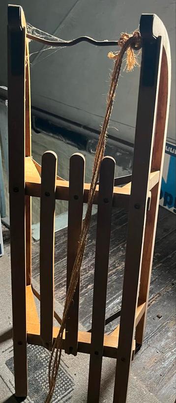 Vintage Houten Slee beschikbaar voor biedingen