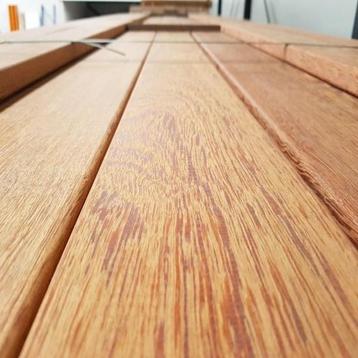 PARTIJ PRACHTIG SUCUPIRA HARDHOUT PLANKEN 21x120x4250 HARDHO beschikbaar voor biedingen
