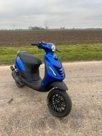 Zip 2000 2 takt 1e eigenaar, Fietsen en Brommers, Scooters | Piaggio, Ophalen, Maximaal 45 km/u, Zo goed als nieuw, Benzine