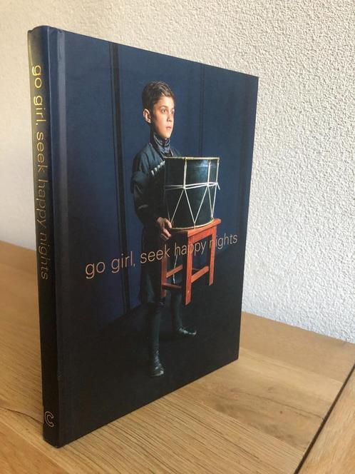 Go girl, seek happy nights (Wiesje Peels) 20 jaar Chassé, Boeken, Kunst en Cultuur | Dans en Theater, Zo goed als nieuw, Toneel