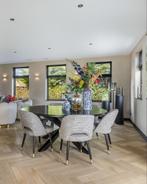 Puuur ronde eettafel, Huis en Inrichting, 150 tot 200 cm, Ophalen of Verzenden, Zo goed als nieuw, Vijf personen of meer