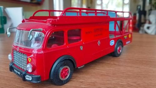 Ferrari Autotransporter (Bisarca) jaren '60 – schaal 1:43, Hobby en Vrije tijd, Modelauto's | 1:43, Zo goed als nieuw, Auto, Overige merken