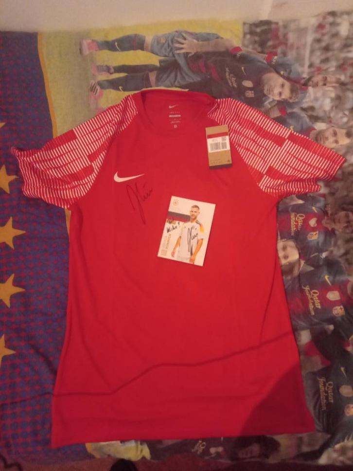 Nike shirt origineel gesigneerd door Joshua Kimmich, Verzamelen, Sportartikelen en Voetbal, Nieuw, Shirt, Buitenlandse clubs, Ophalen of Verzenden