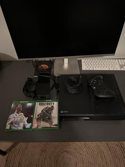 Xbox One console + controller + Fifa & Call of Duty, Spelcomputers en Games, Spelcomputers | Xbox One, Zo goed als nieuw, Xbox One