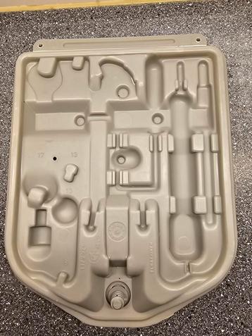 BMW E30 Kofferklep Gereedschapshouder beschikbaar voor biedingen