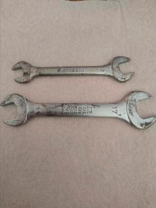 👉 2 Kawasaki steeksleutels 10x12mm en 14x17 mm, Motoren, Onderdelen | Kawasaki, Ophalen of Verzenden
