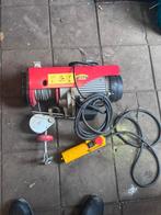 Benson 500/1000 kg elektrische takel, Ophalen, Zo goed als nieuw, Elektrisch