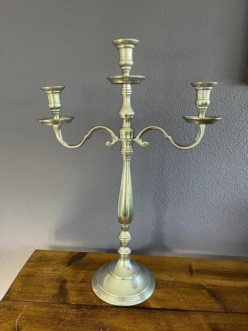 Grote kandelaar, Huis en Inrichting, Woonaccessoires | Kandelaars en Kaarsen, Gebruikt, Kandelaar, 50 tot 75 cm, Grijs, Ophalen of Verzenden