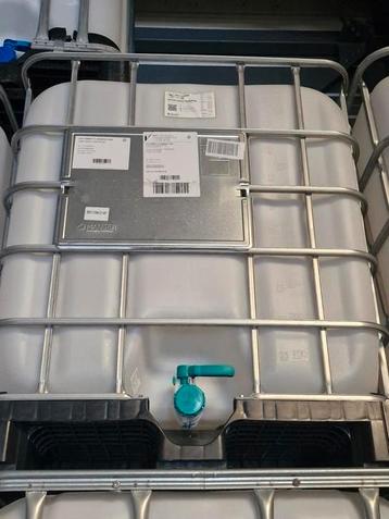 Lege 1000 liter IBC vaten beschikbaar voor biedingen