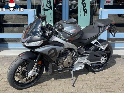 Aprilia Tuono 660 RUSH GREY nieuw voor actie prijs!!, Motoren, Motoren | Aprilia, Bedrijf, Naked bike, meer dan 35 kW, 4 cilinders