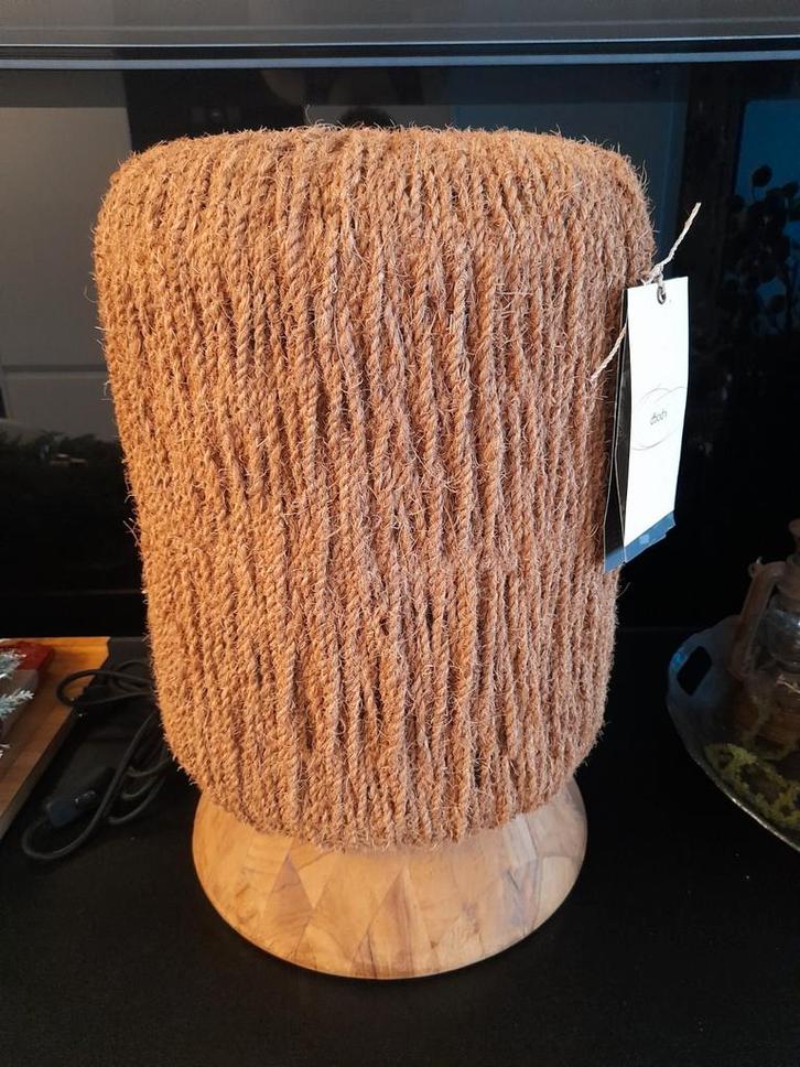 Dbodhi Abbey Tafellamp - Natuurlijke Look nieuwe, Huis en Inrichting, Lampen | Tafellampen, Nieuw, 50 tot 75 cm, Hout, Overige materialen