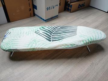 Tafelstrijkplankje - Compact en handig! beschikbaar voor biedingen