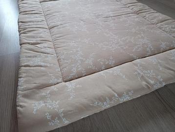 Boxkleed/speelkleed meyco  beschikbaar voor biedingen
